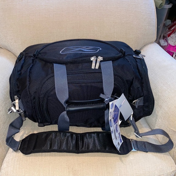 Reebok Duffle Bag - Picture 4 of 16